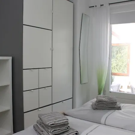 아파트 2 Im Haus Windjammer Böhl